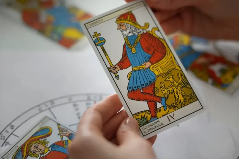 es malo que te leen el tarot
